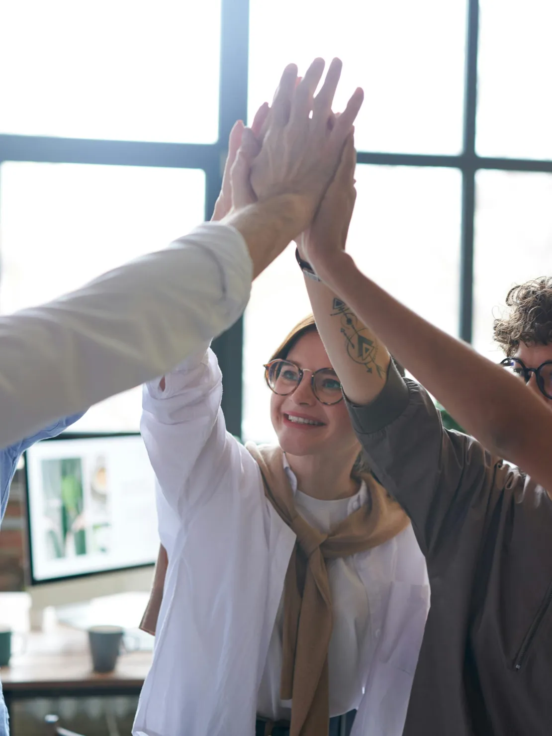 high five blije mensen