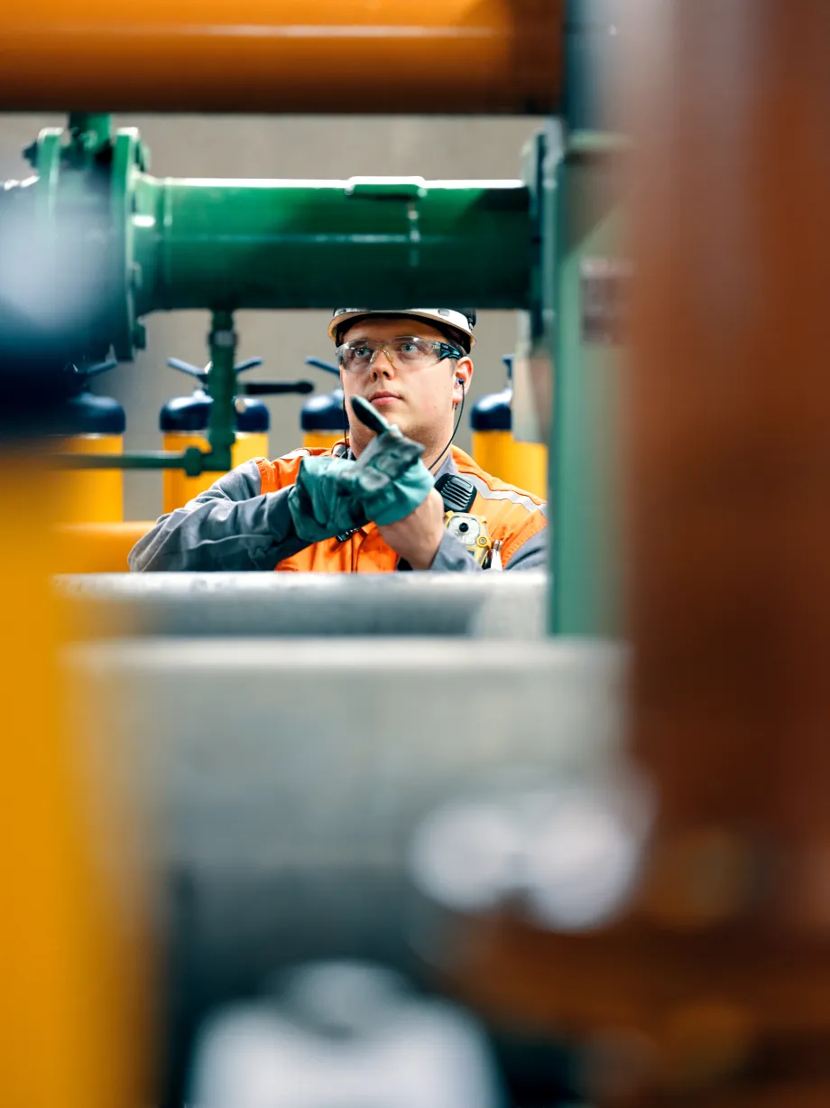 Kevin doet zijn handschoenen aan